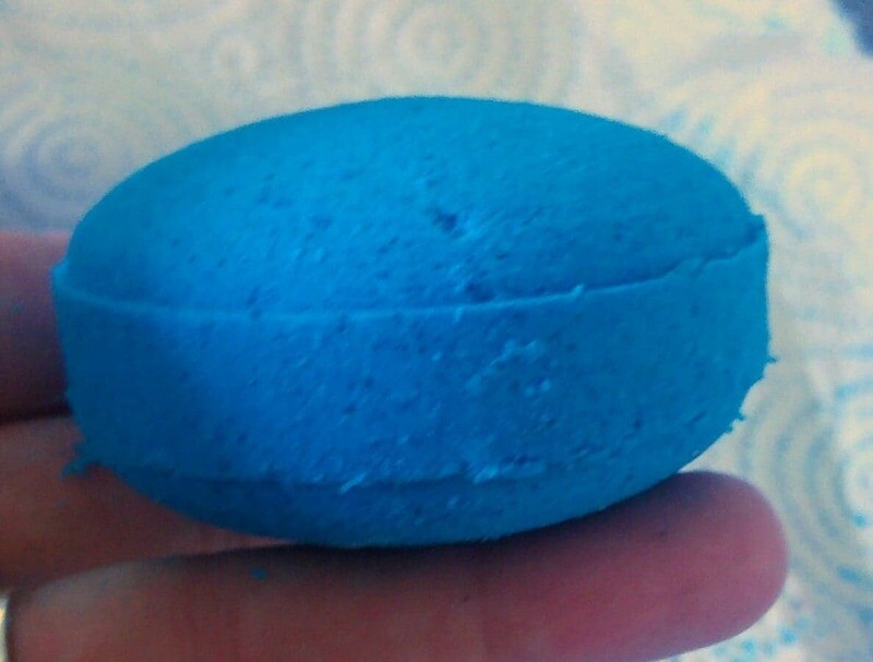 2.5&quot; Rounded puck  95g
All 3d moulds are made to order. 
can take up to 10 working days lead time at busy periods