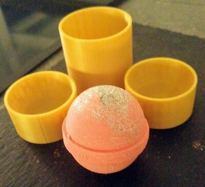 2.5 inch round mold
 All 3d moulds are made to order. 
can take up to 10 working days lead time at busy periods