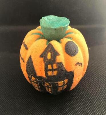 Pumpkin Bomb shell (Hollow) BBHP EXCLUSIVE
Moulds are made to order. up to 10 working days lead time on all 3d moulds.