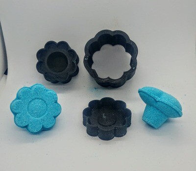 Bomb shell Flower stopper ( perfect for 2.5 bomb shell )BBHP EXCLUSIVE
All 3d moulds are made to order. 
can take up to 10 working days lead time at busy periods