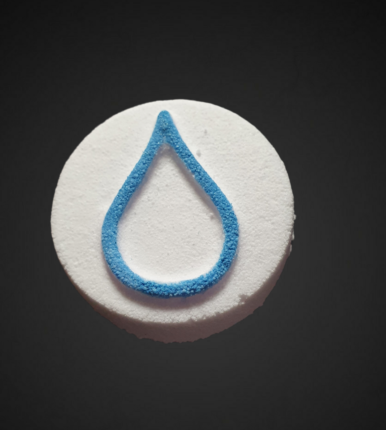 BBHP EXCLUSIVE Tear drop puck  Approx 40g
(Mini) Perfect for shower foamers