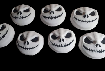 Jack Available in 2 sizes 
Large 
 mini 40g 
 BBHP EXCLUSIVE