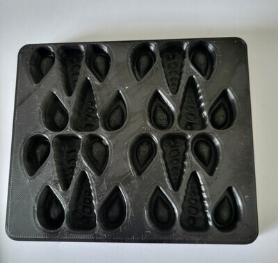 Tray of  Micro Unicorn Horn &amp; Ears perfect to add in mylar bags &amp; Frosting Pots
Also available in Mini
Tray is 130 x 110mm x14mm height