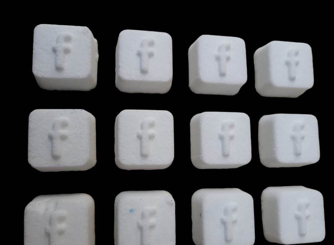 Tray of  Micro F perfect to add in mylar bags &amp; Frosting Pots