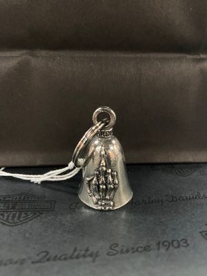 SKELETAL MIDDLE FINGER