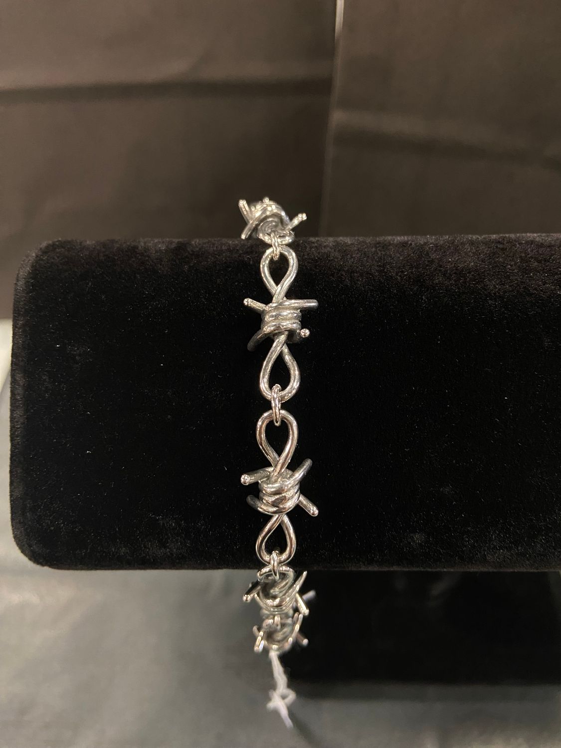 LADIES BARBED WIRE BRACELET
