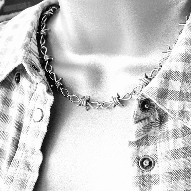 Women's Barbed Wire Necklace