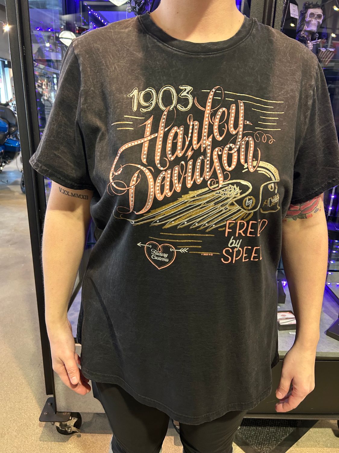 H-D SWIRL TEE