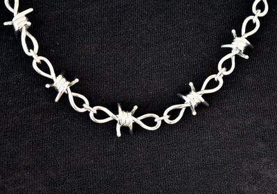 Women's Barbed Wire Necklace