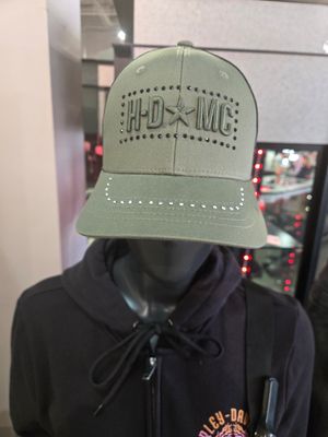 HD MEDAL TRUCKER HAT (ONE SIZE)