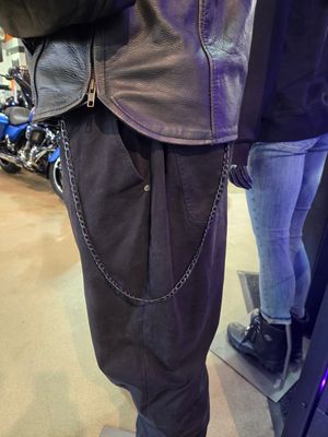 THIN MATTE BLACK WALLET CHAIN