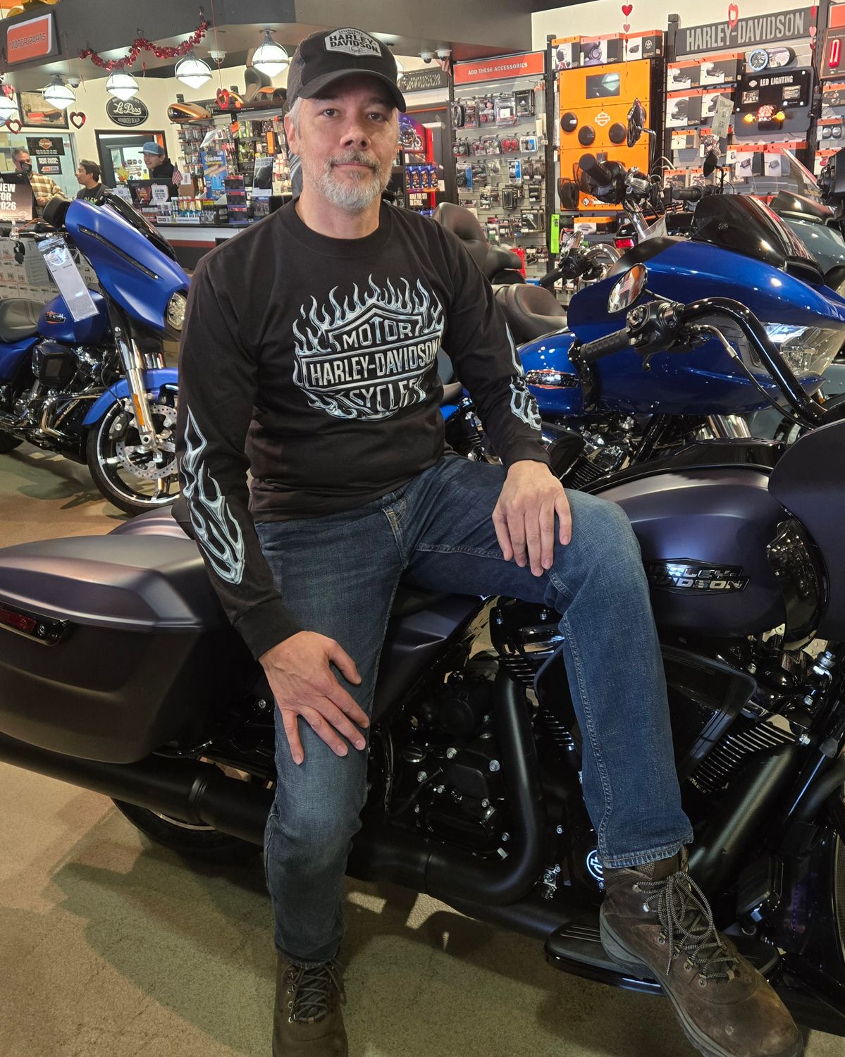 H-D CHROME SHIELD LONG SLEEVE