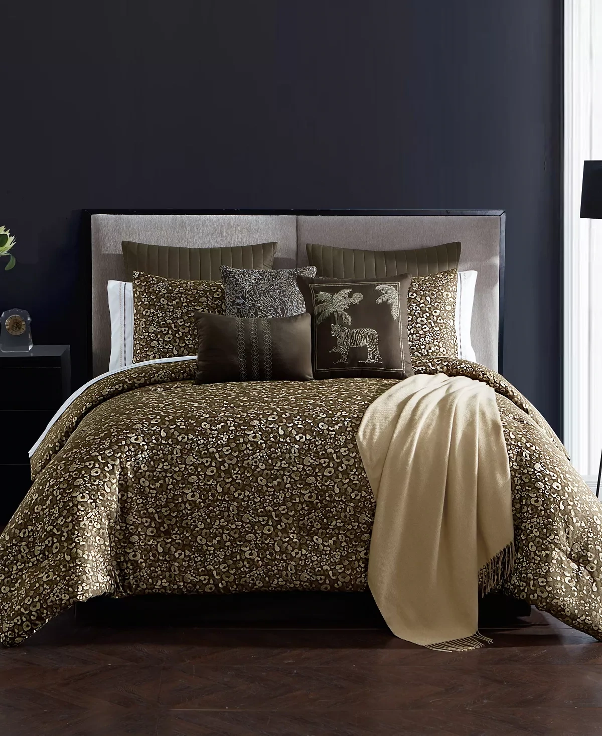 Hallmart Collectibles Jungle Nights 14-Pc Queen Comforter Set, Chocolate/gold