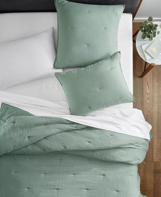 Oake Textured Gauze Quilt, Full/Queen, Sage