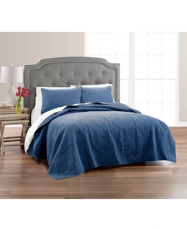 Martha Stewart Collection Quilted Medallion Quilt, Full/Queen, Blue