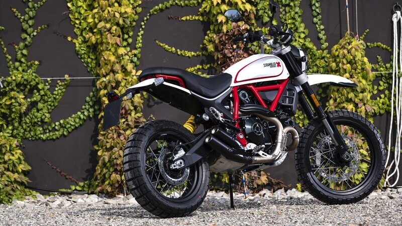 Scrambler Gas Tank Wrap