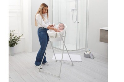Shnuggle Foldable Baby Bath Stand