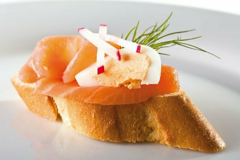 Canapé mit Lachs