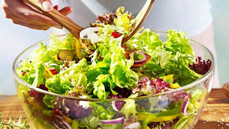 Blattsalat mit Dressing