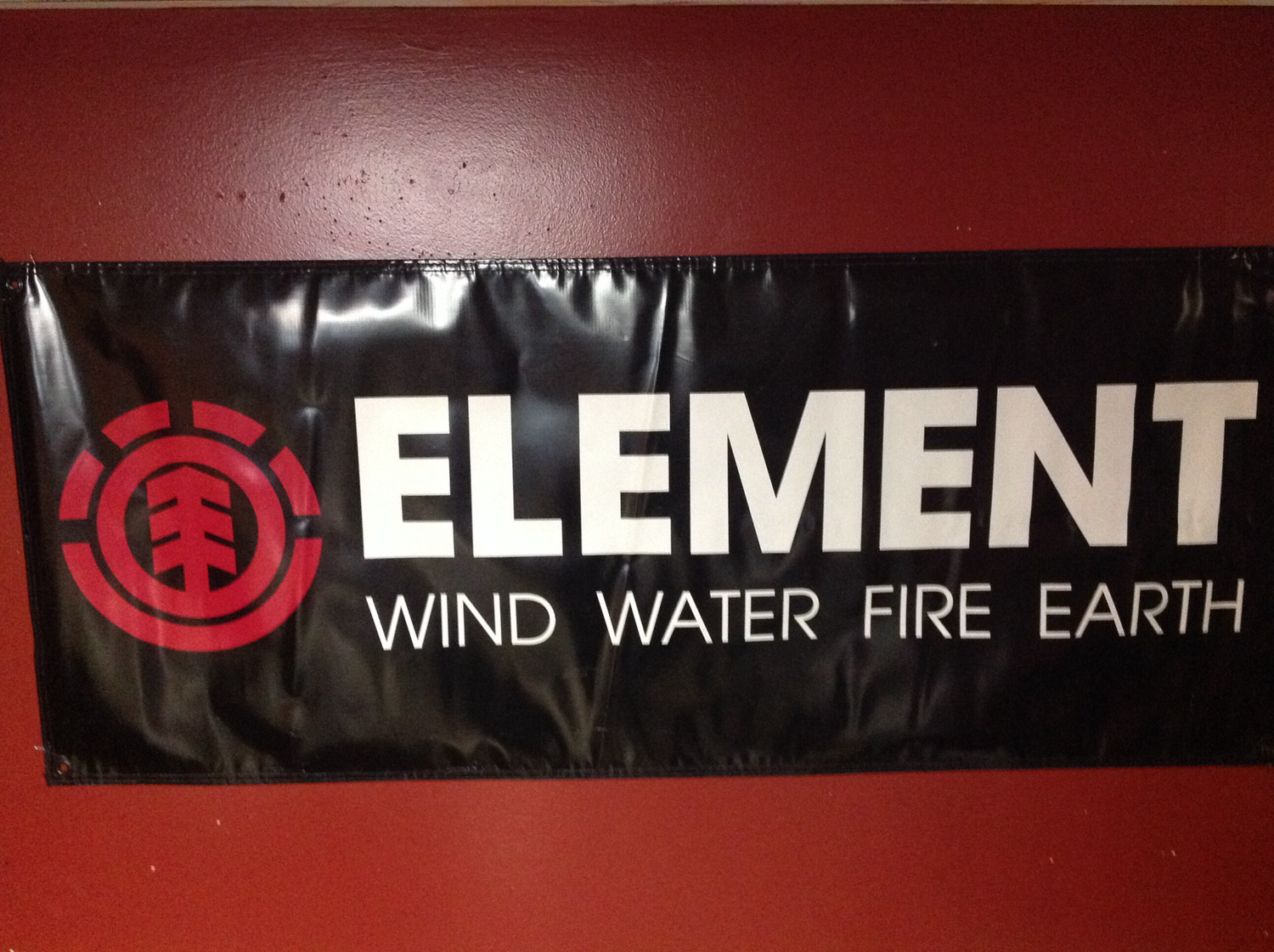 ELEMENT SKATE