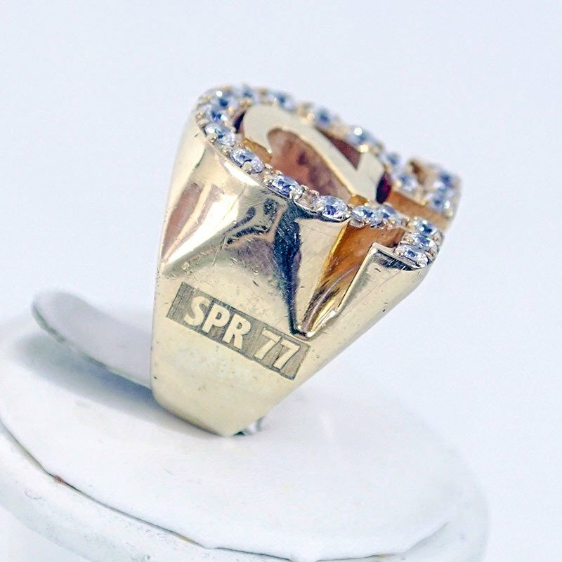 OMEGA SYMBOL GOLD RING