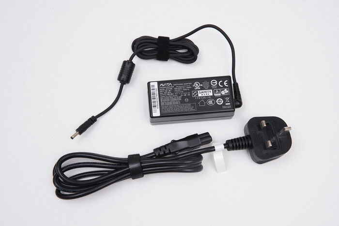 HP Compatible 65W tip charger with Irish/UK plug