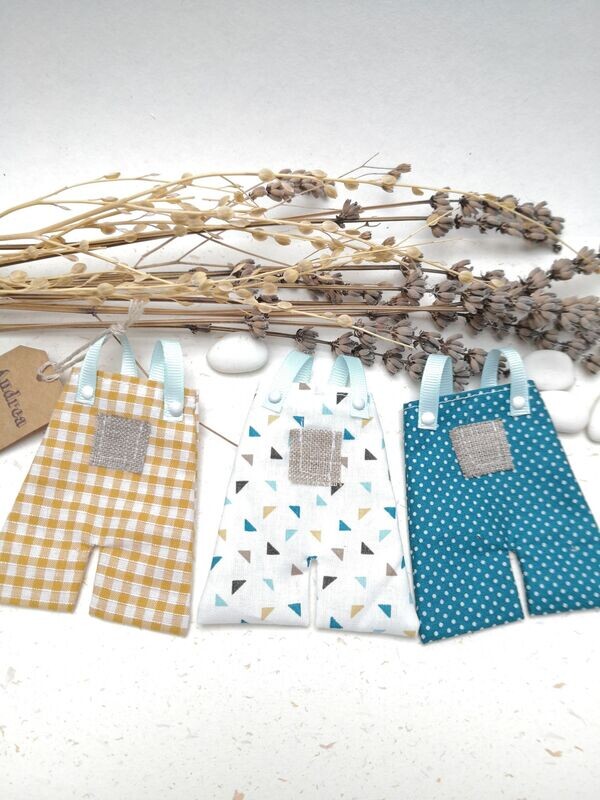 lot de 3 petites robes contenant dragées, tons bleu et moutarde,  3 modèles