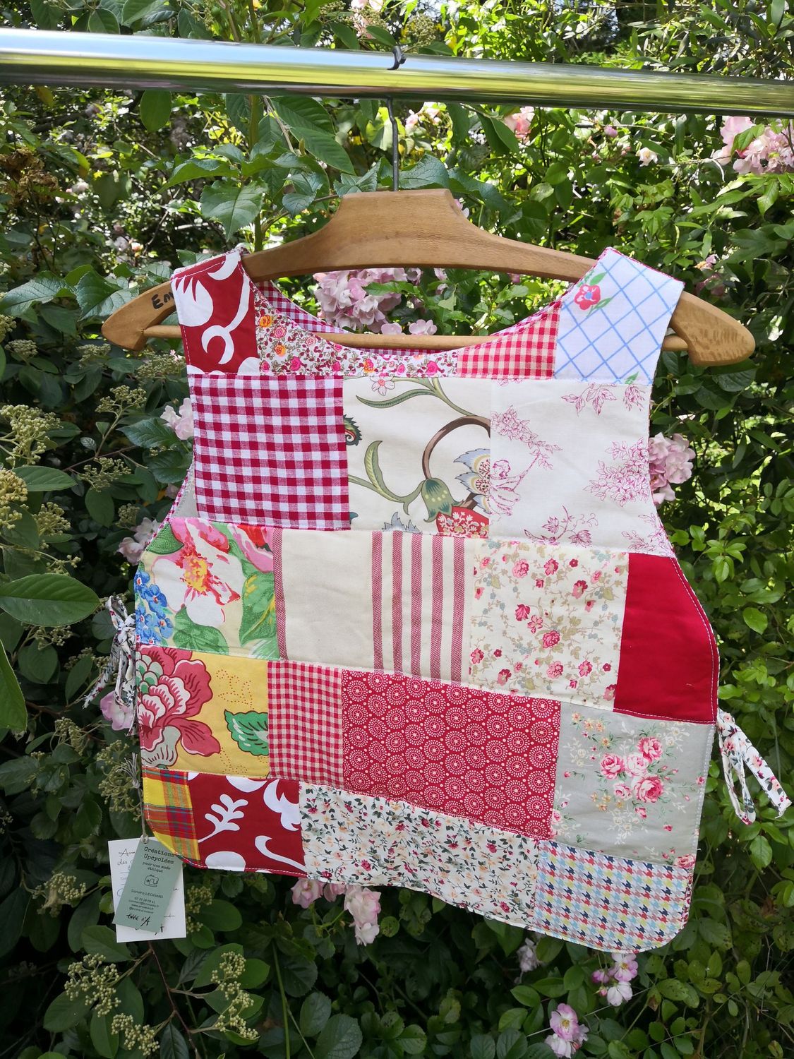 Top  patchwork rouge matelassé à nouer