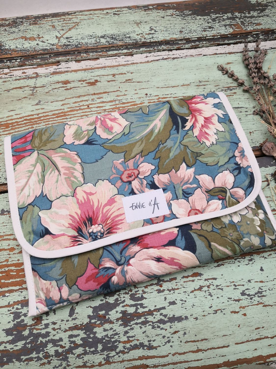 Pochette matelassée  Tablette ou Ipad "Mari"