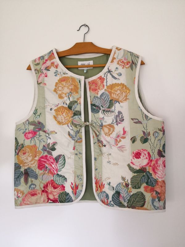 Gilet  sans manche fleuri