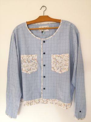 Blouse bleu clair et liberty, t42 Blouse bleu clair et liberty, t42