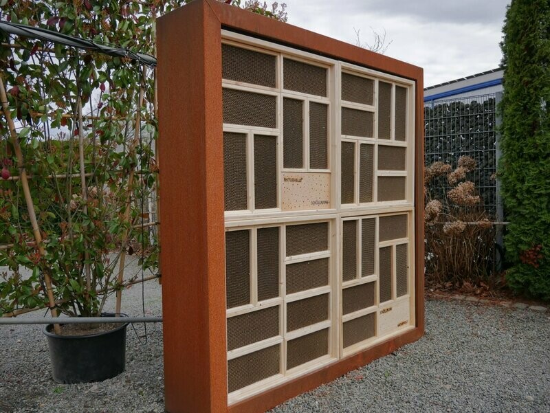 Insektenhotel, Rahmen aus Cortenstahl, 200 x 200 x 40 cm Insektenhotel, Rahmen aus Cortenstahl, 200 x 200 x 40 cm