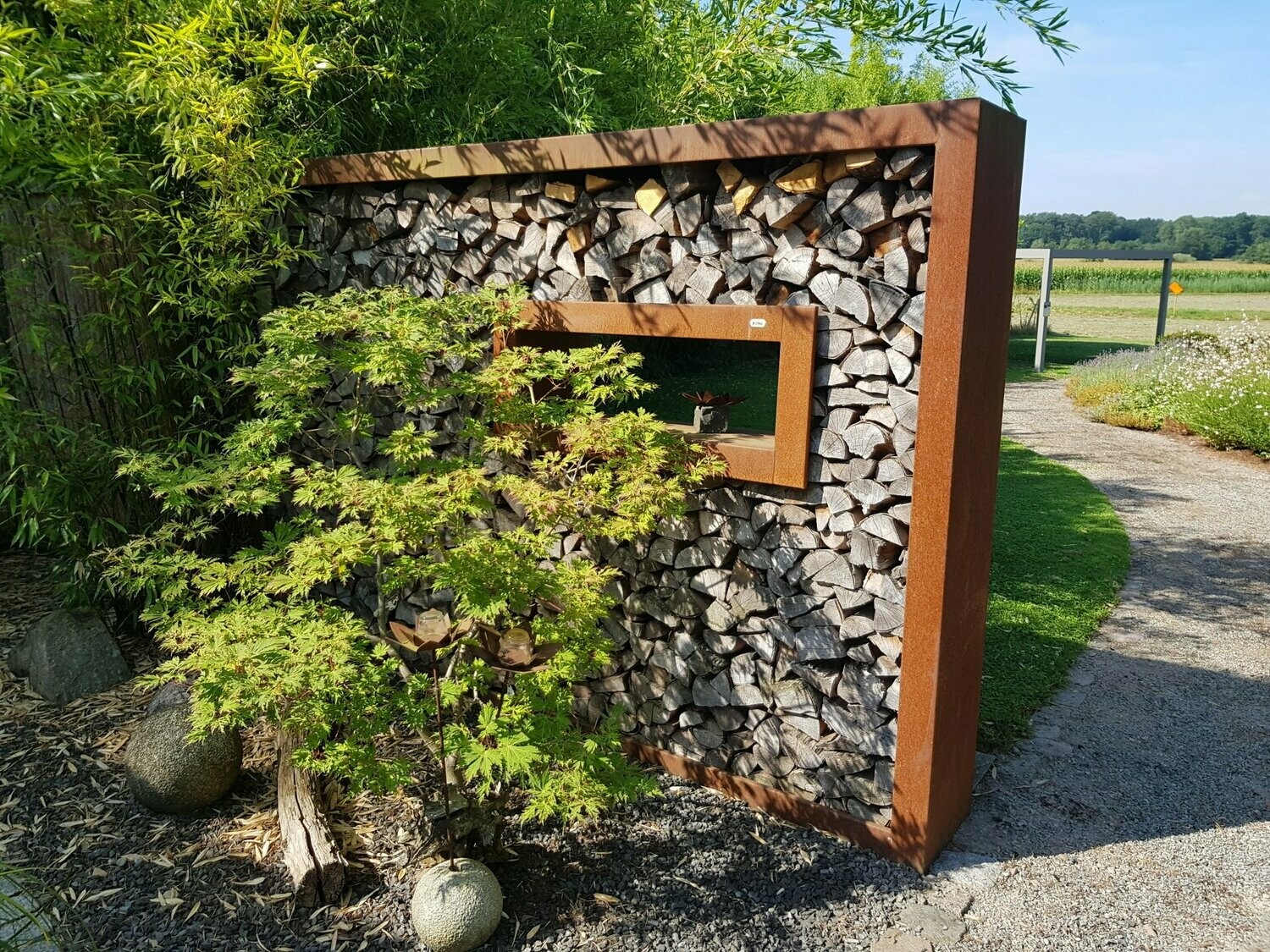 Fenster aus Cortenstahl - zusätzlich optional als Zubehör zum Rahmen