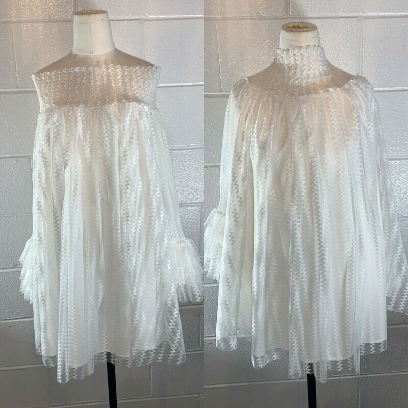Gracia White Fluffed