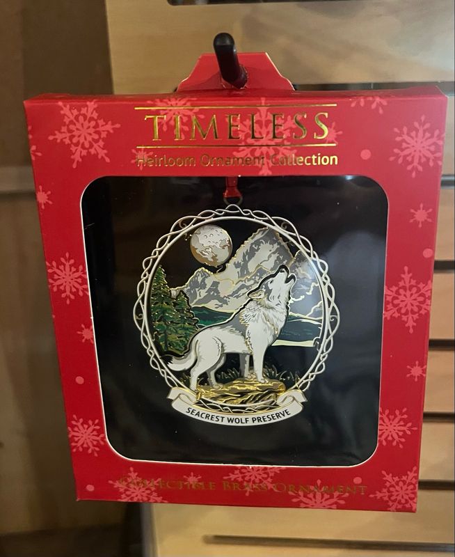 Ornament- Metal Wolf