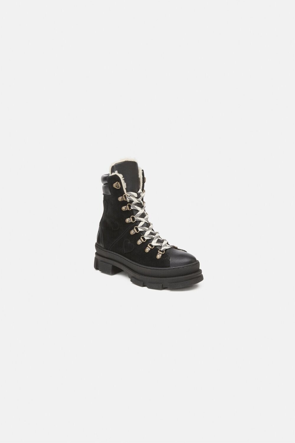 Flat hiking clearance boots
