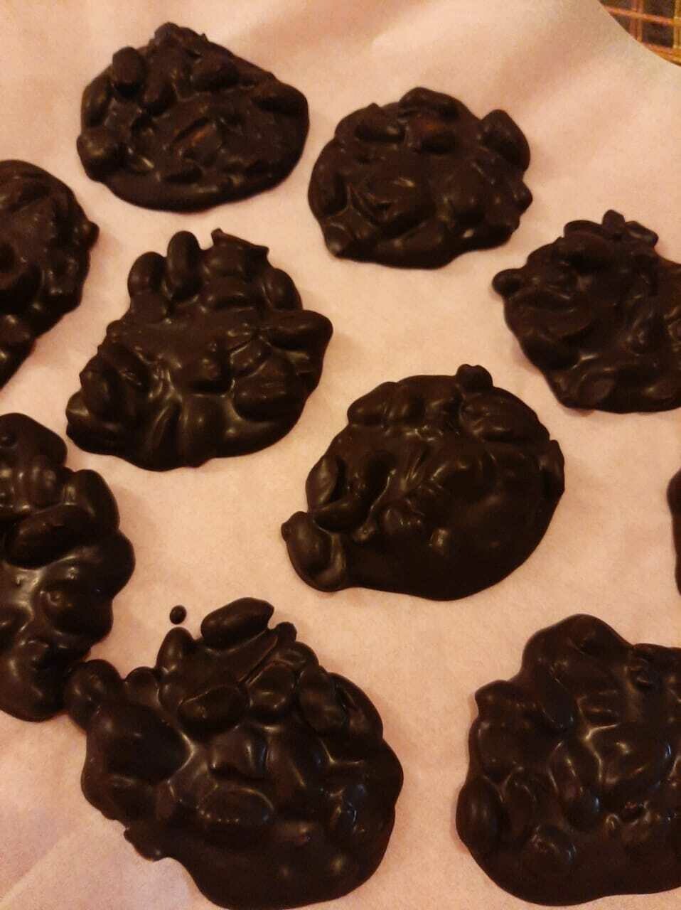Dark Chocolate Peanut Clusters - (Pack of 3) 120g