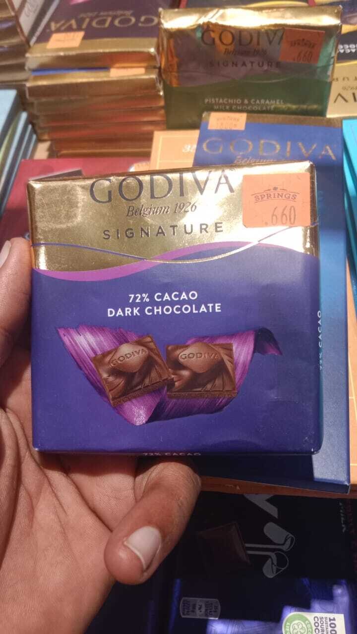 Godiva Signature 72% Cacao Dark Chocolate