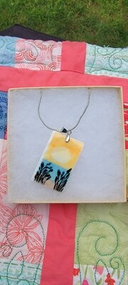 “Sunrise Beach” Natural Shell Pendant Necklace