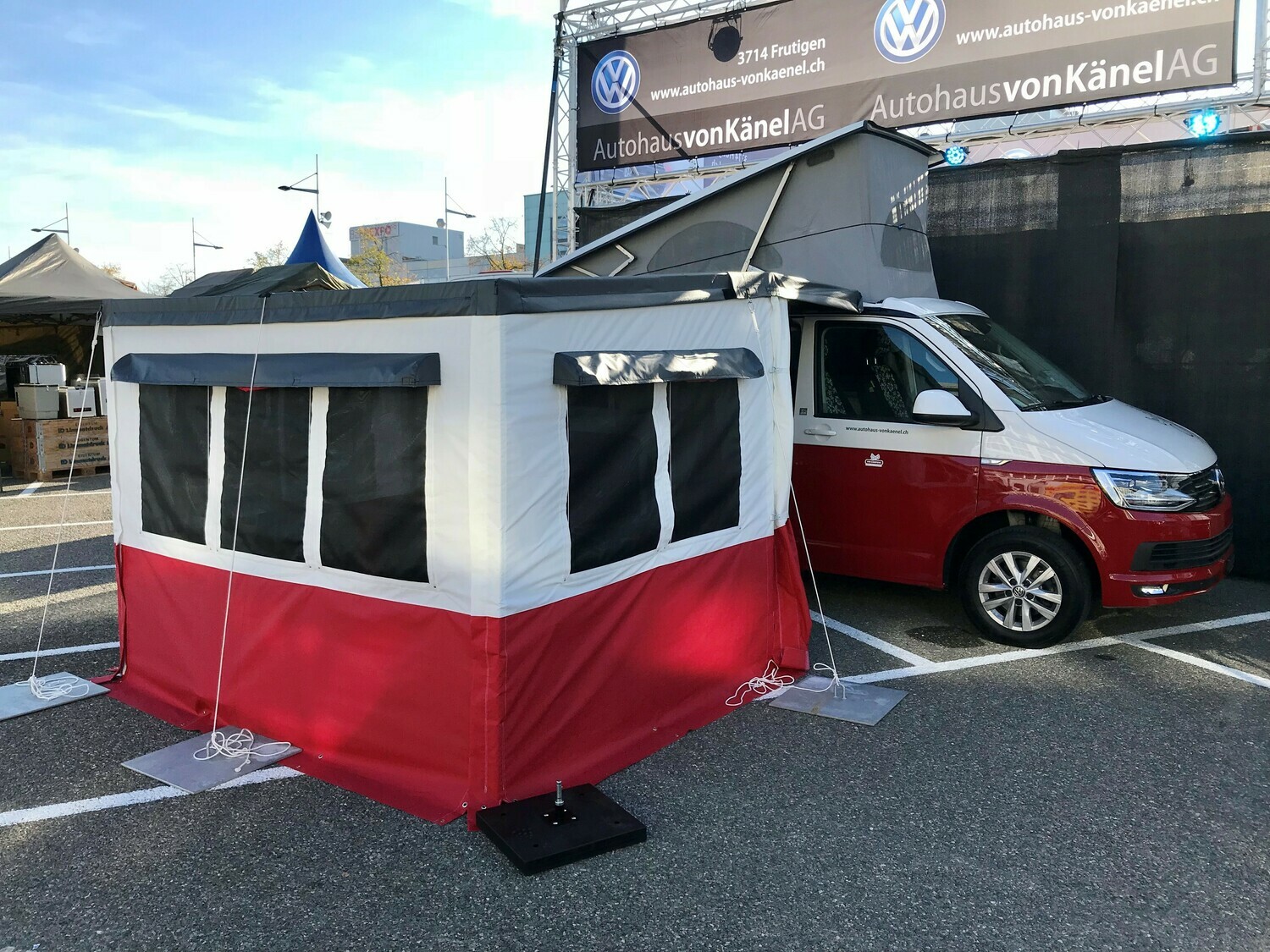 btent das massgefertigte Vorzelt für den VW California