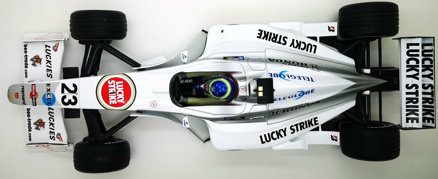2000 Minichamps Lucky Strike BAR Honda 002 R Zonta -1/18 scale