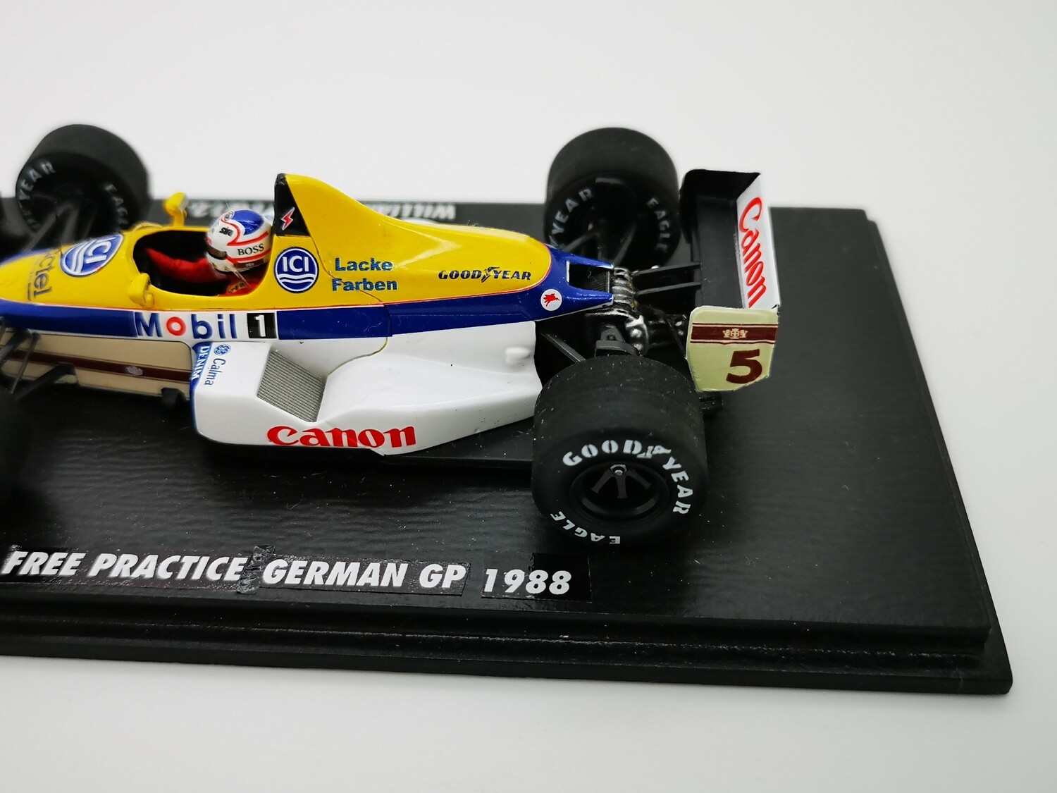 1988 Spark Barclay Williams Judd FW12 - N Mansell - Practice