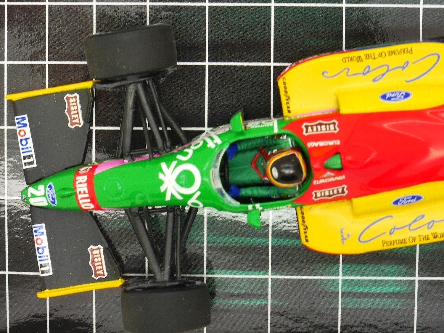 1987 Minichamps Benetton B187 T Boutsen -1/43 scale