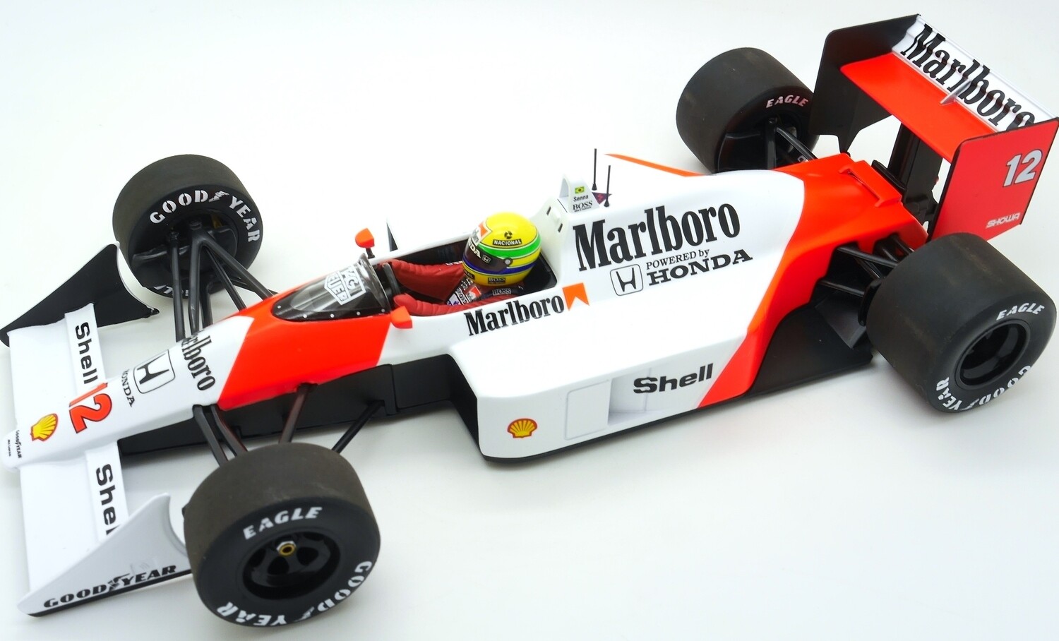 ミニチャンプス ○ 1/18 マクラーレン 〓 ホンダ MP4/4 A.セナ
