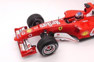2004 Hot wheels Marlboro Ferrari F2004 R Barrichello -1/18 scale