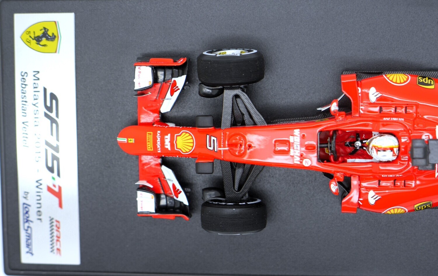 Ferrari F1 SF15-T Sebastian Vettel Malaysia 2015 Winner 1:18