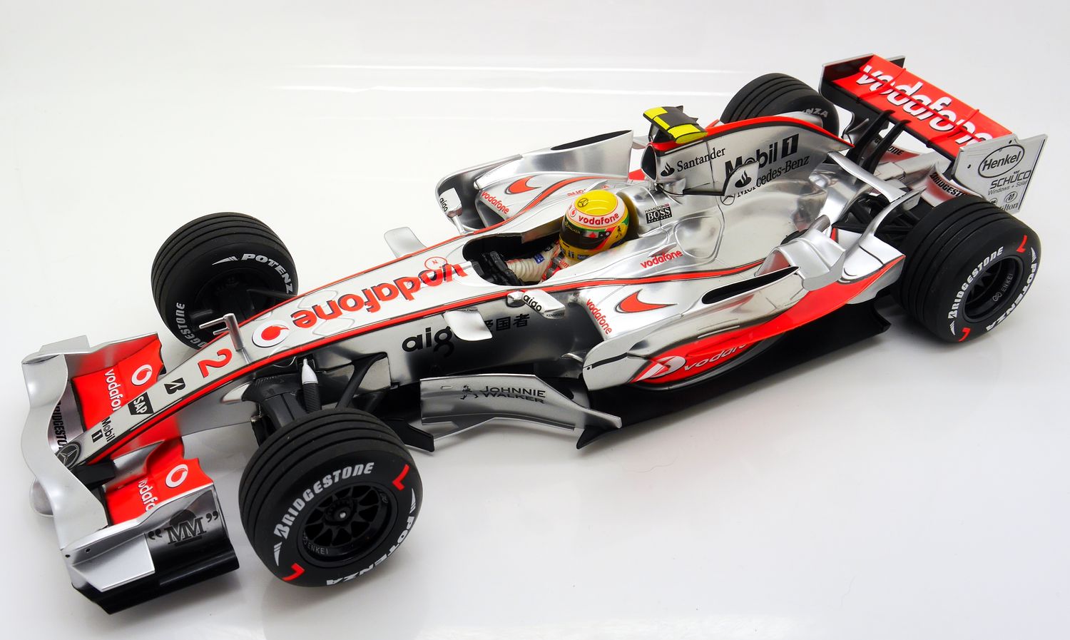 【未開封】ミニチャンプス McLAREN  MP4-22 L.HAMILTON s-l400.jpg