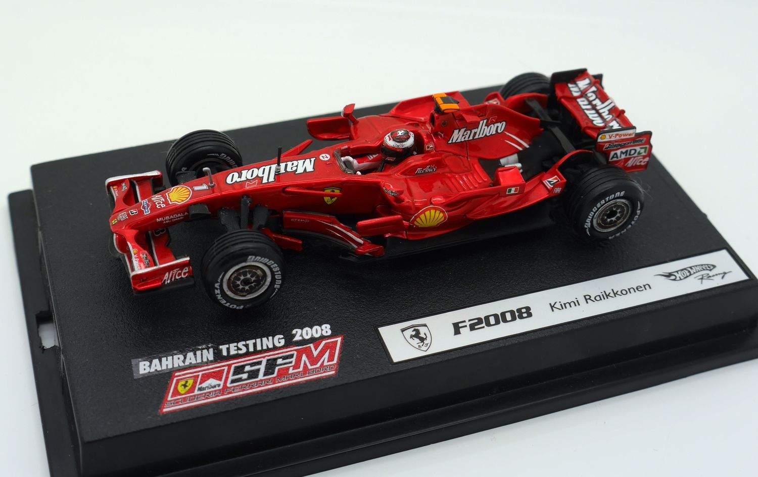 Hot Wheels 1/43 F1 K.ライコネン　F2008 Hot Wheels Racing 1/43 Ferrari F2008 Kimi Raikkonen #1