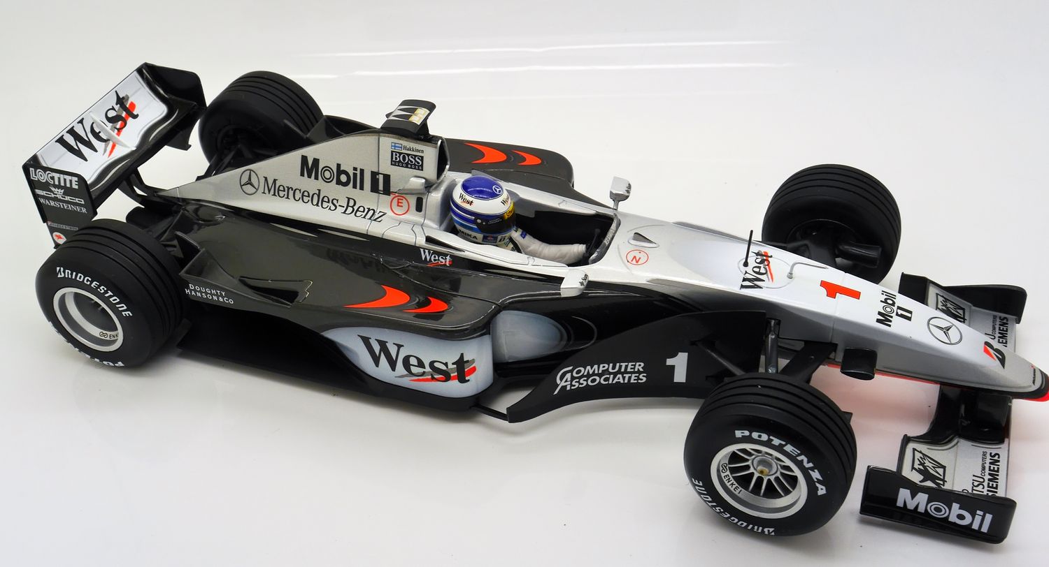 1999 Minichamps West McLaren MP4/14 M Hakkinen Team edition 1-18 Scale