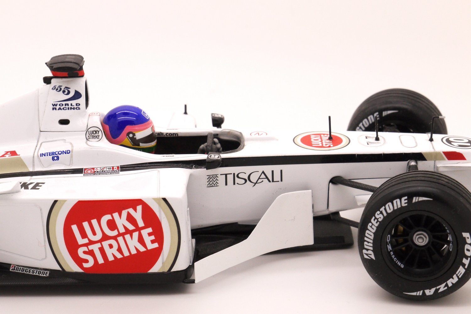 2001 Minichamps Lucky Strike BAR Honda 003 J Villeneuve -1/18 scale